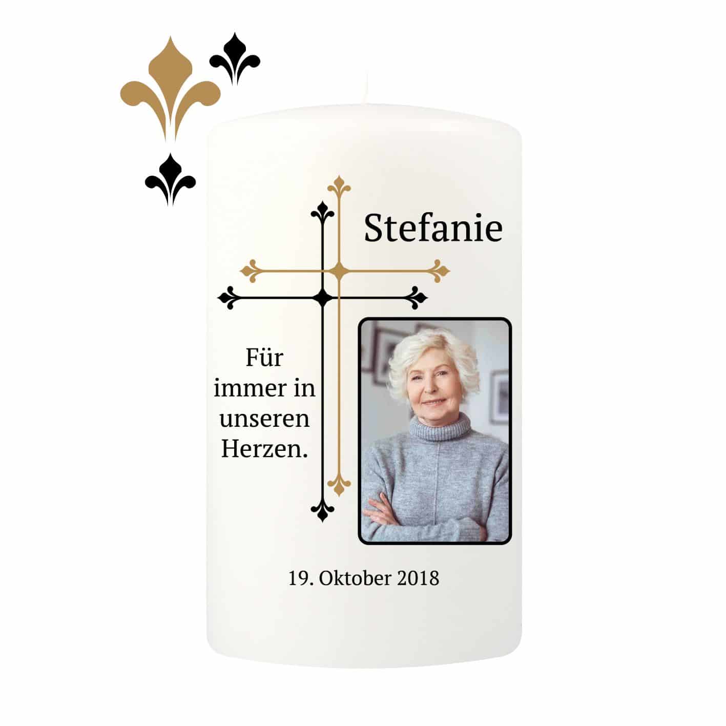 Große Gedenkkerze mit edlen schwarzen Rosen